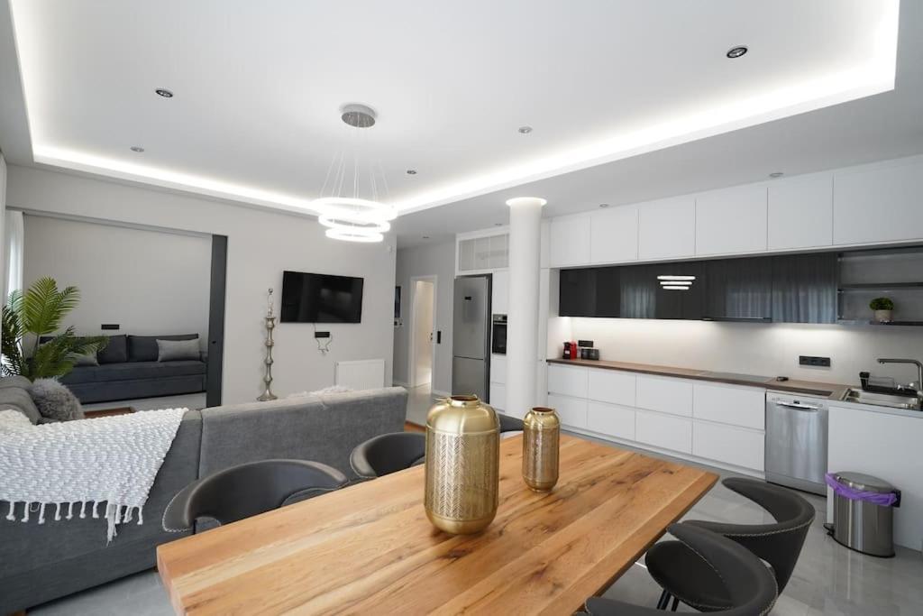 Brand New 3Br With 2 Bathrooms Marousi Apartment Athen Exterior foto
