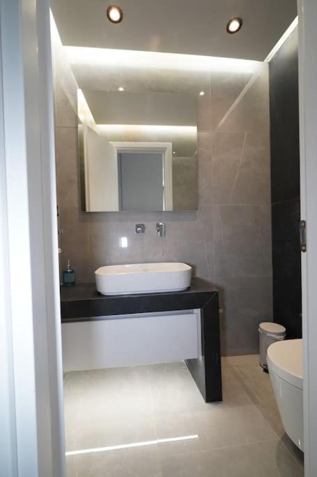 Brand New 3Br With 2 Bathrooms Marousi Apartment Athen Exterior foto