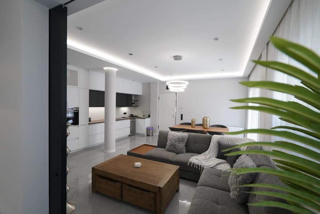 Brand New 3Br With 2 Bathrooms Marousi Apartment Athen Exterior foto